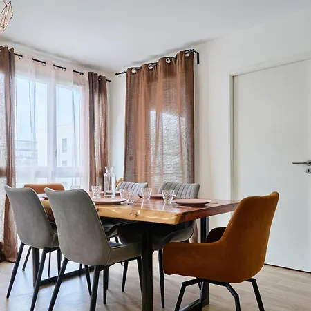 T4 Moderne Et Spacieux A Apartment *