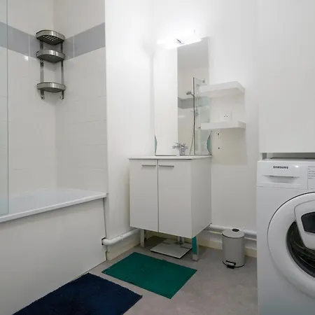 Apartment T4 Moderne Et Spacieux A