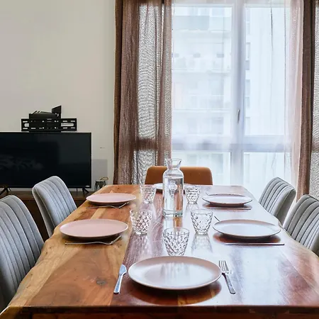 Apartment T4 Moderne Et Spacieux A