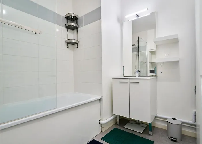 Apartment T4 Moderne Et Spacieux A *