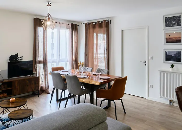 Apartment T4 Moderne Et Spacieux A