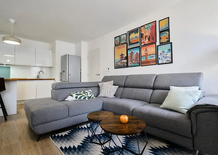 Apartment T4 Moderne Et Spacieux A