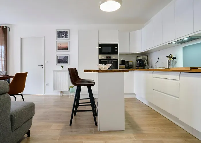 Apartment T4 Moderne Et Spacieux A